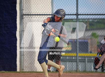 Thumbnail 2 in Houston @ Arlington (4A District 15 Championship) photogallery.