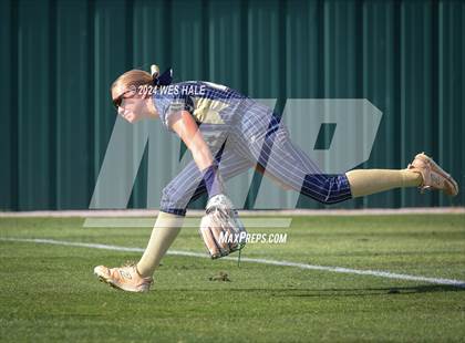 Thumbnail 3 in Houston @ Arlington (4A District 15 Championship) photogallery.