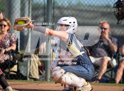 Thumbnail 2 in Houston @ Arlington (4A District 15 Championship) photogallery.