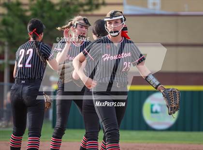 Thumbnail 2 in Houston @ Arlington (4A District 15 Championship) photogallery.