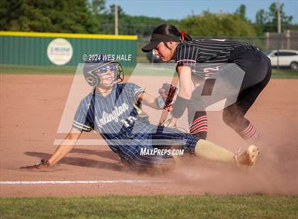 Thumbnail 3 in Houston @ Arlington (4A District 15 Championship) photogallery.