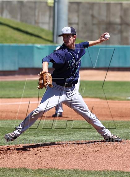 Thumbnail 1 in Cottonwood vs. Syracuse (UHSAA 5A Playoffs) photogallery.