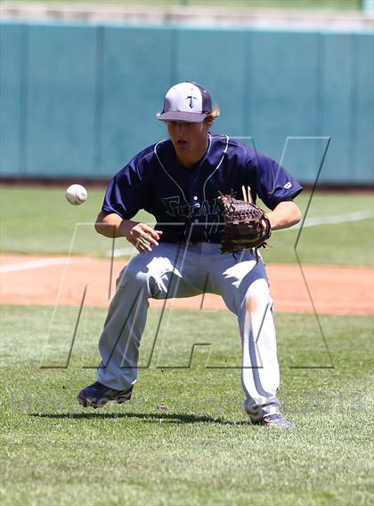 Thumbnail 3 in Cottonwood vs. Syracuse (UHSAA 5A Playoffs) photogallery.