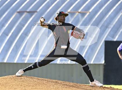 Thumbnail 2 in South Beauregard vs. Lake Charles College Prep photogallery.