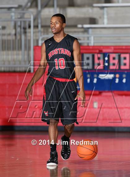 Thumbnail 3 in DeSoto vs. Mustang (Thanksgiving Hoopfest) photogallery.
