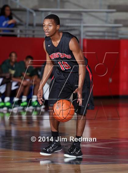 Thumbnail 2 in DeSoto vs. Mustang (Thanksgiving Hoopfest) photogallery.