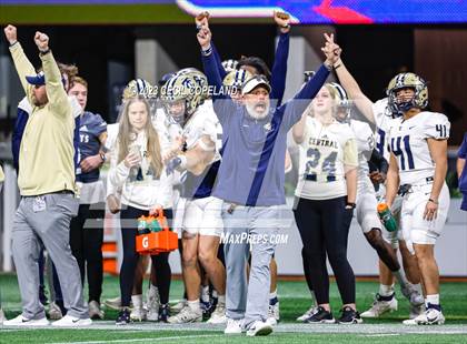 Thumbnail 3 in Thomas County Central vs. Woodward Academy (GHSA 6A Championship) photogallery.