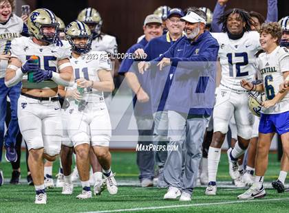 Thumbnail 3 in Thomas County Central vs. Woodward Academy (GHSA 6A Championship) photogallery.