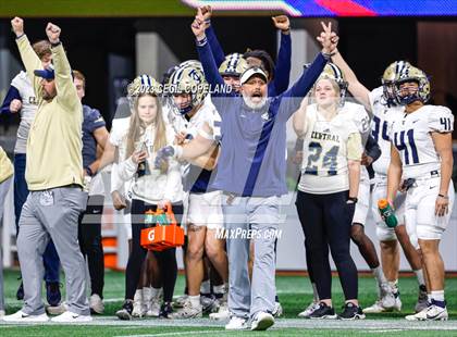 Thumbnail 2 in Thomas County Central vs. Woodward Academy (GHSA 6A Championship) photogallery.