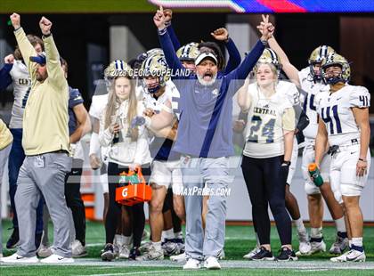 Thumbnail 1 in Thomas County Central vs. Woodward Academy (GHSA 6A Championship) photogallery.