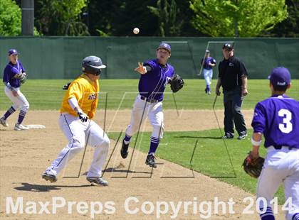 Thumbnail 2 in Decatur vs. North Thurston photogallery.