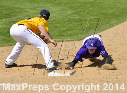 Thumbnail 2 in Decatur vs. North Thurston photogallery.