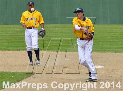 Thumbnail 3 in Decatur vs. North Thurston photogallery.