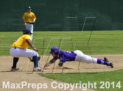 Thumbnail 1 in Decatur vs. North Thurston photogallery.
