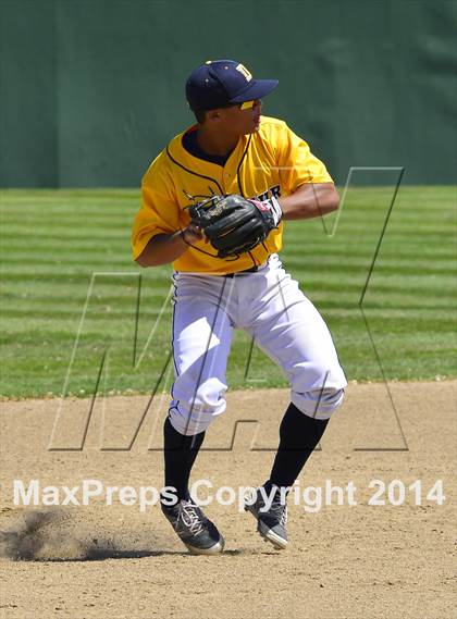 Thumbnail 3 in Decatur vs. North Thurston photogallery.