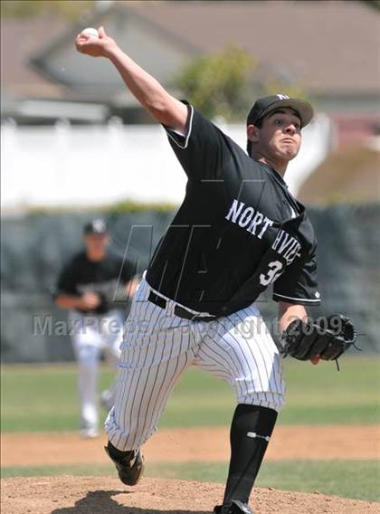 Thumbnail 2 in Jesuit vs. Northview (Anderson Bat National Classic) photogallery.