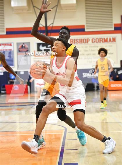 Thumbnail 2 in Crean Lutheran vs John Paul II (Tarkanian Classic) photogallery.