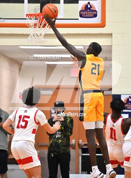 Thumbnail 2 in Crean Lutheran vs John Paul II (Tarkanian Classic) photogallery.