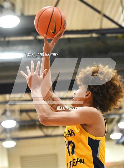 Thumbnail 2 in Crean Lutheran vs John Paul II (Tarkanian Classic) photogallery.