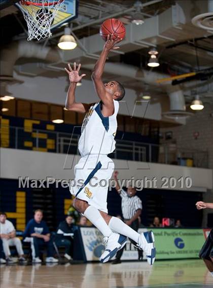 Thumbnail 1 in Etiwanda vs. Santa Monica (MLK I Have A Dream Classic) photogallery.