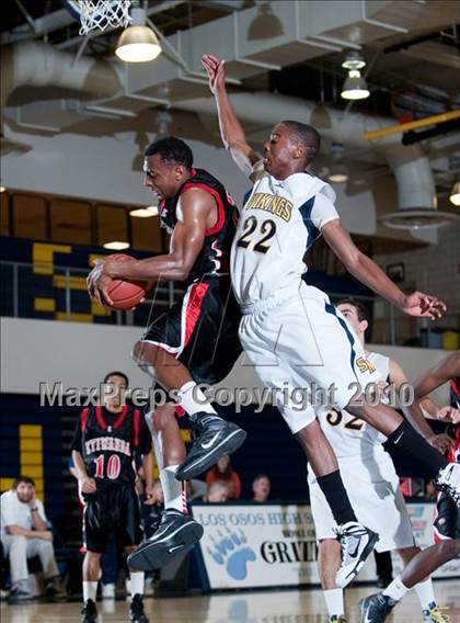 Thumbnail 3 in Etiwanda vs. Santa Monica (MLK I Have A Dream Classic) photogallery.
