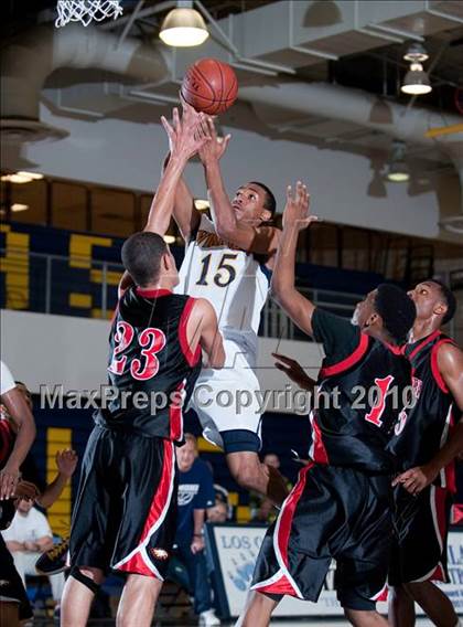 Thumbnail 2 in Etiwanda vs. Santa Monica (MLK I Have A Dream Classic) photogallery.