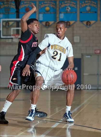 Thumbnail 2 in Etiwanda vs. Santa Monica (MLK I Have A Dream Classic) photogallery.