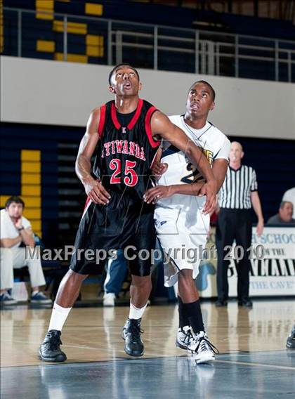 Thumbnail 3 in Etiwanda vs. Santa Monica (MLK I Have A Dream Classic) photogallery.