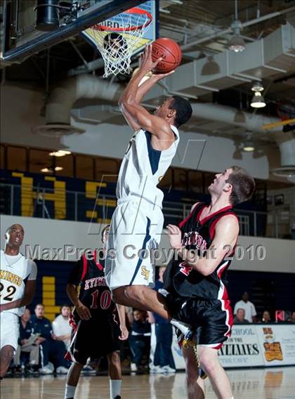 Thumbnail 1 in Etiwanda vs. Santa Monica (MLK I Have A Dream Classic) photogallery.
