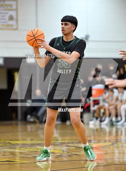 Thumbnail 2 in River Valley vs. Oakmont (Mel Good Holiday Classic) photogallery.
