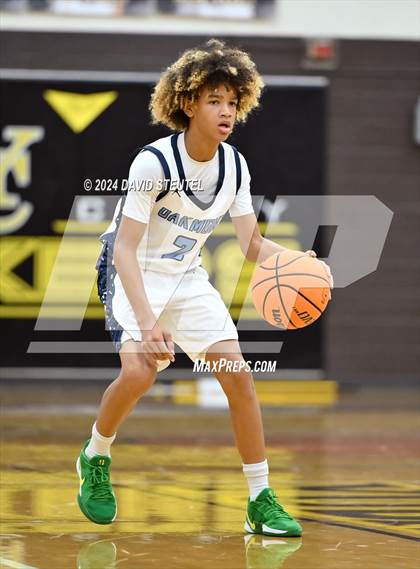 Thumbnail 3 in River Valley vs. Oakmont (Mel Good Holiday Classic) photogallery.