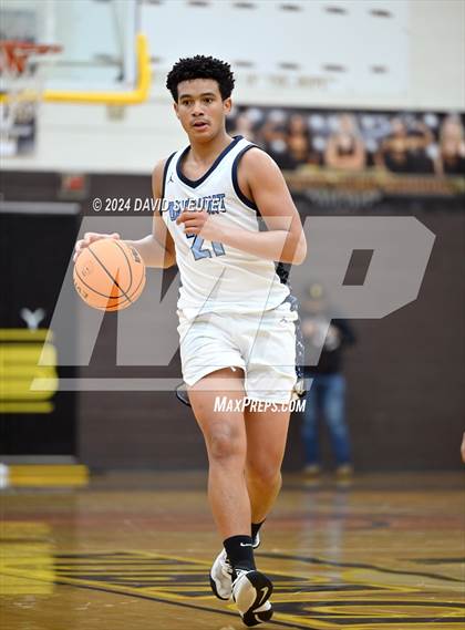 Thumbnail 3 in River Valley vs. Oakmont (Mel Good Holiday Classic) photogallery.