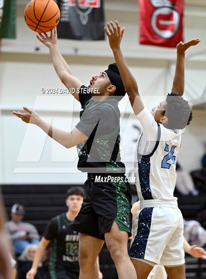 Thumbnail 2 in River Valley vs. Oakmont (Mel Good Holiday Classic) photogallery.
