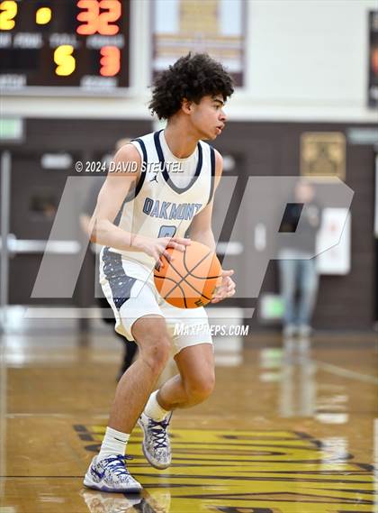 Thumbnail 3 in River Valley vs. Oakmont (Mel Good Holiday Classic) photogallery.