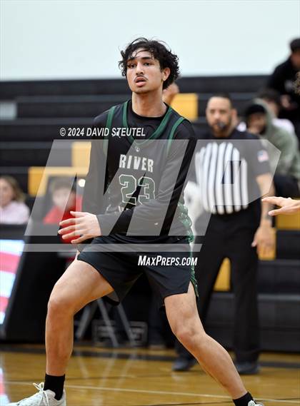 Thumbnail 2 in River Valley vs. Oakmont (Mel Good Holiday Classic) photogallery.