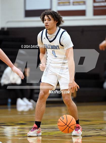 Thumbnail 1 in River Valley vs. Oakmont (Mel Good Holiday Classic) photogallery.
