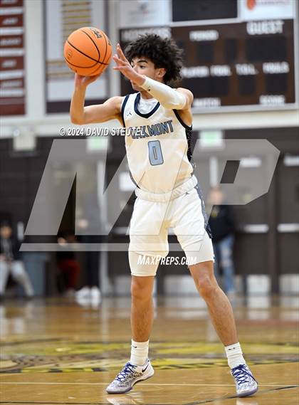 Thumbnail 1 in River Valley vs. Oakmont (Mel Good Holiday Classic) photogallery.