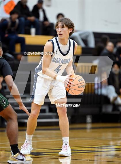 Thumbnail 3 in River Valley vs. Oakmont (Mel Good Holiday Classic) photogallery.