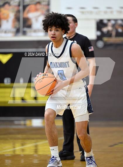 Thumbnail 3 in River Valley vs. Oakmont (Mel Good Holiday Classic) photogallery.