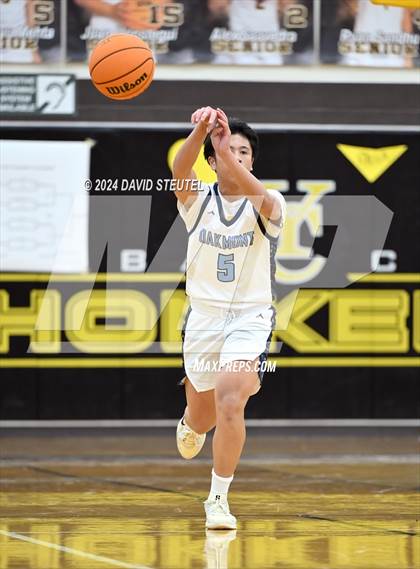 Thumbnail 3 in River Valley vs. Oakmont (Mel Good Holiday Classic) photogallery.