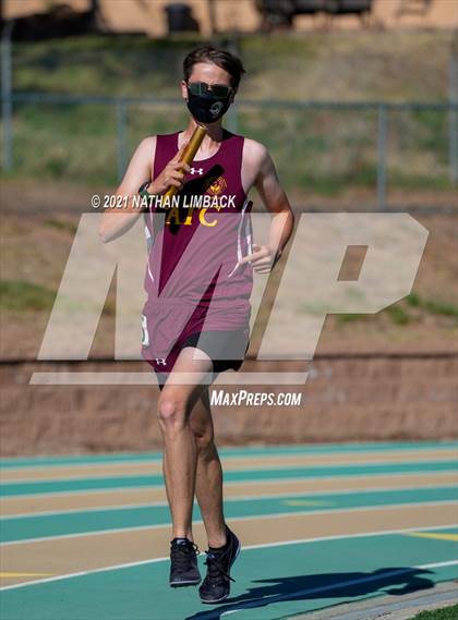 Thumbnail 2 in Los Alamos Track and Field Invitational  photogallery.