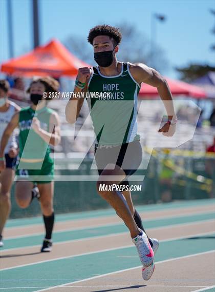 Thumbnail 2 in Los Alamos Track and Field Invitational  photogallery.