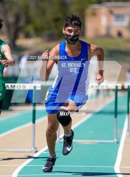 Thumbnail 2 in Los Alamos Track and Field Invitational  photogallery.