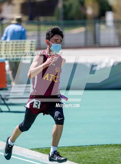 Thumbnail 2 in Los Alamos Track and Field Invitational  photogallery.