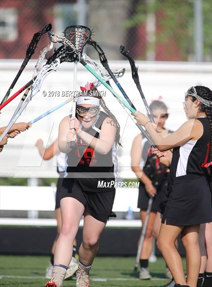Thumbnail 1 in Hamburg vs. Niagara-Wheatfield (Section 6 Class B Semifinal) photogallery.