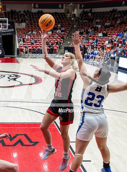 Thumbnail 3 in Beaver vs. South Sevier (UHSAA 2A Quarterfinal) photogallery.