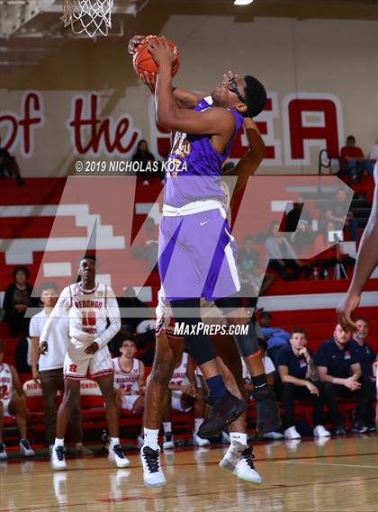 Thumbnail 1 in Lynwood vs. Redondo Union (Ryse Williams/Pac Shores Tournament) photogallery.