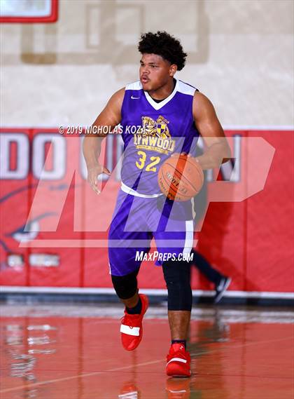 Thumbnail 1 in Lynwood vs. Redondo Union (Ryse Williams/Pac Shores Tournament) photogallery.