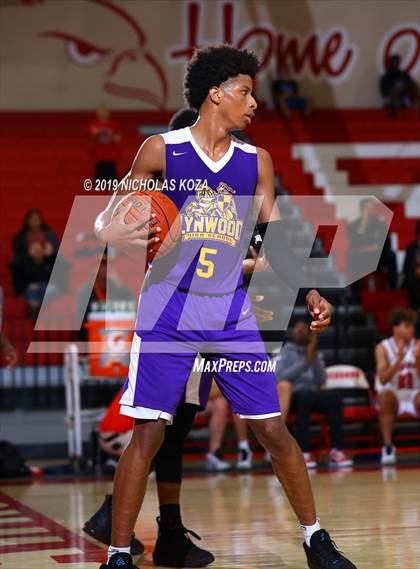 Thumbnail 2 in Lynwood vs. Redondo Union (Ryse Williams/Pac Shores Tournament) photogallery.