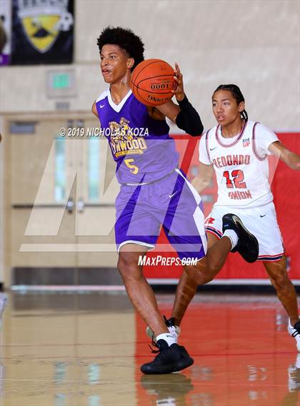 Thumbnail 2 in Lynwood vs. Redondo Union (Ryse Williams/Pac Shores Tournament) photogallery.